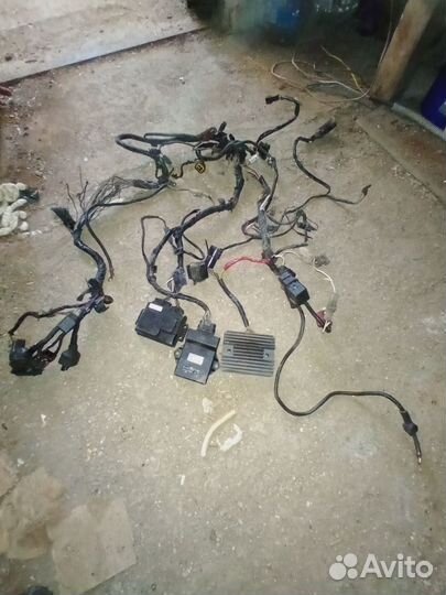 Запчасти на kawasaki zx9r