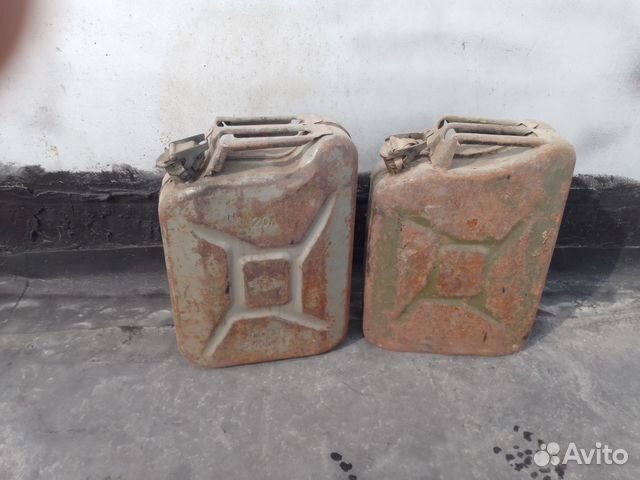 Продам топливные стальные канистры