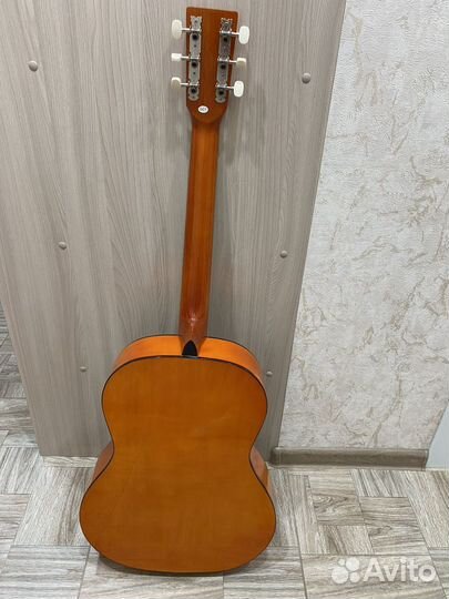 Классическая гитара 6ти струнная