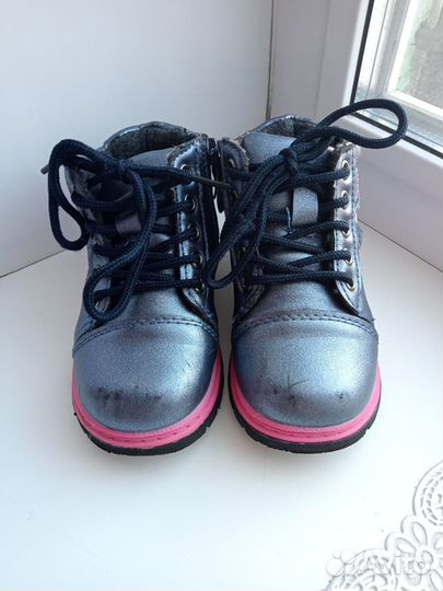 Ботинки демисезонные для девочки 22 размер