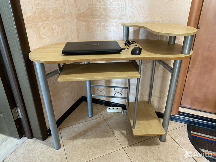 Продам импортный компьютерный стол