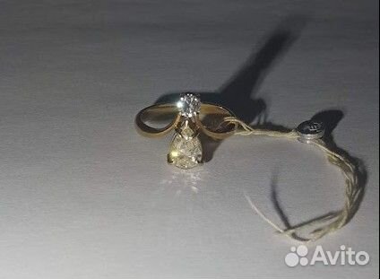 Золотое кольцо с бриллиантами