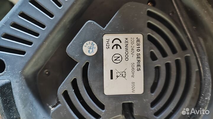 Соковыжималка Kenwood JE810