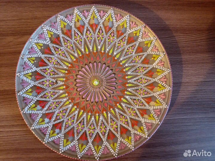 Тарелка техника точечная роспись