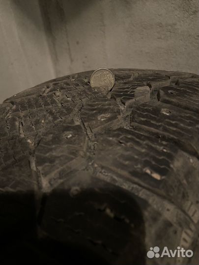 Gislaved Nord Frost 200 SUV 215/70 R16 100T