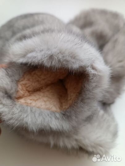 Варежки меховые светло-серые женские