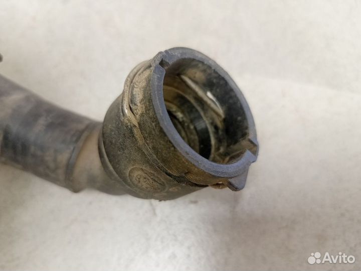 Патрубок системы охлаждения 1J0122157AK