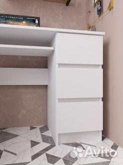 Компьютерный стол IKEA