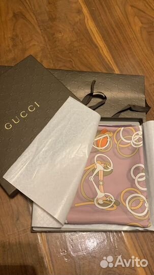 Шелковый платок gucci