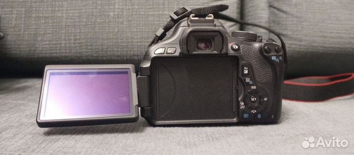 Зеркальный фотоаппарат canon eos 600D 18-55 kit