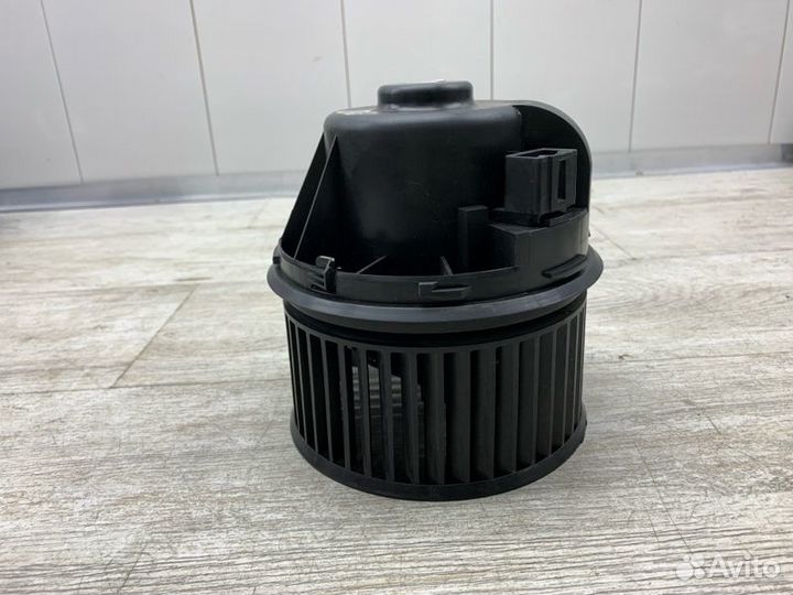 Моторчик печки Ford Focus универсал DV6T gpda 2010