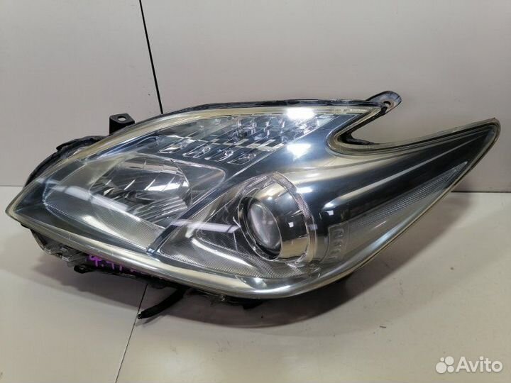 Фара левая Toyota Prius ZVW30 2zrfxe 2013