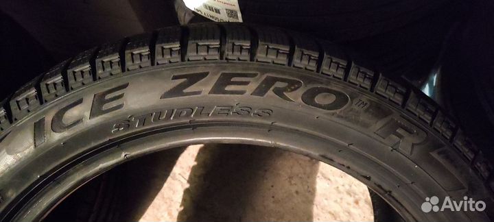 Pirelli Ice Zero FR 255/45 R20 105H