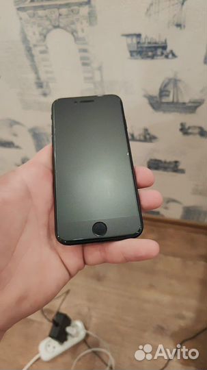 Телефон iPhone se 2020