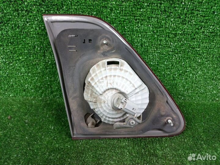 Фонарь правый Toyota Corolla ZRE151 1zrfe 2008