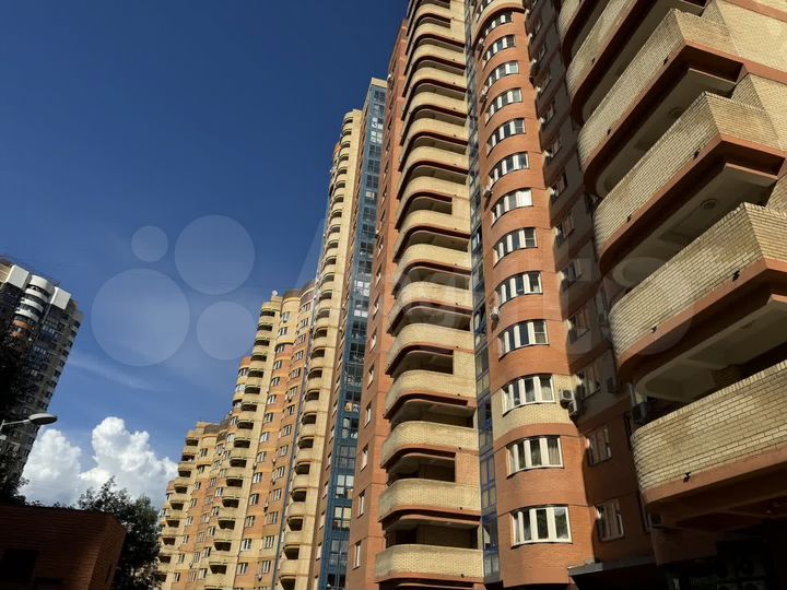 2-к. квартира, 60 м², 17/21 эт.