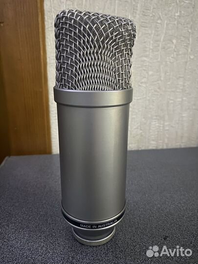 Студийный микрофон
