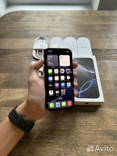 iPhone 16 Pro Black Titanium 256gb(sim + esim)