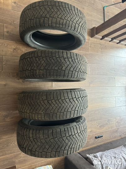 Pirelli Ice Zero FR 235/55 R19 105H