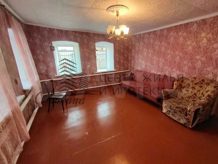 Дом 42 м² на участке 10 сот.