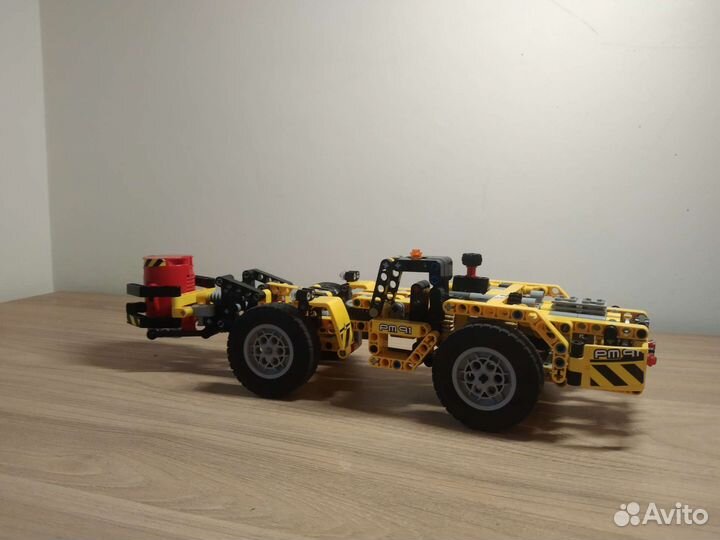 Lego Technic 42049 Карьерный погрузчик