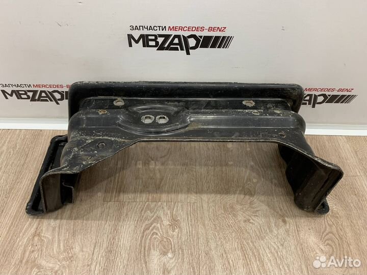 Кронштейн АКПП Mercedes X164 GL 164