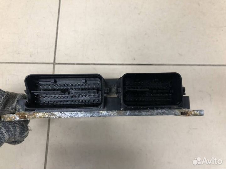 Б/У Блок управления двигателем 1860C299 mitsubishi