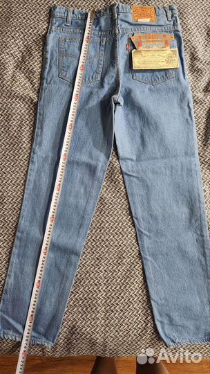 Джинсы levis