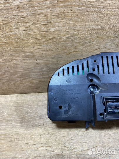 Панель приборов Volkswagen Golf 5 дизель 772135