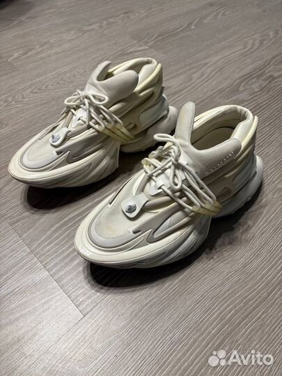 Кроссовки balmain