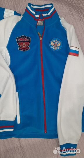 Спортивный костюм женский