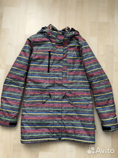 Сноубордическая куртка женская