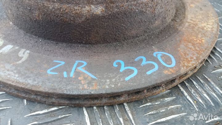 Диск тормозной задний mitsubishi pajero 4 2009