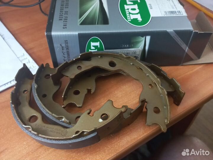 Колодки ручника Ниссан Qashqai (J10E)