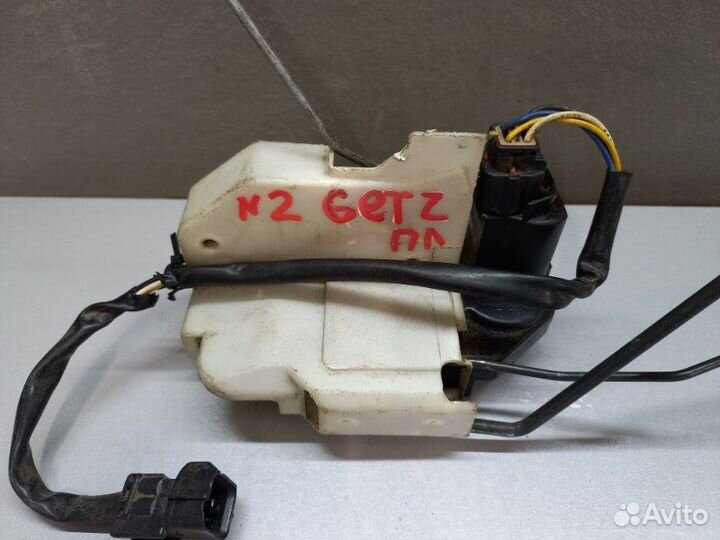 Замок двери передний левый Hyundai Getz 2009