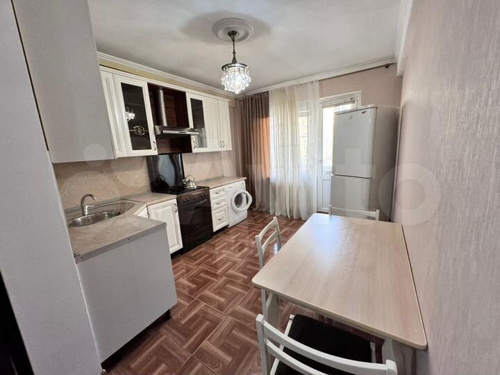 2-к. квартира, 88 м², 3/9 эт.