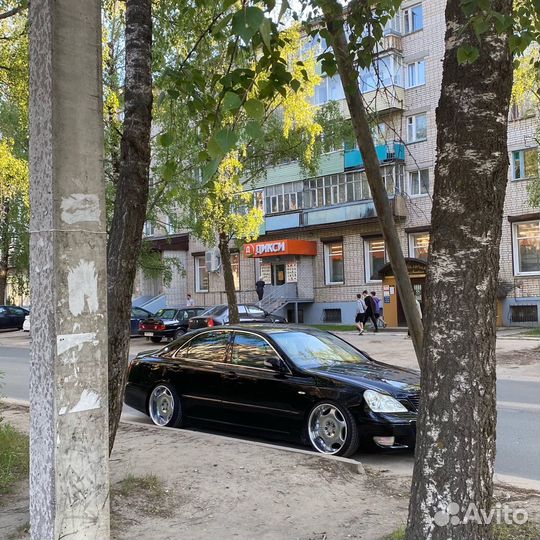 Toyota Crown Majesta 4.3 AT, 2005, 300 000 км