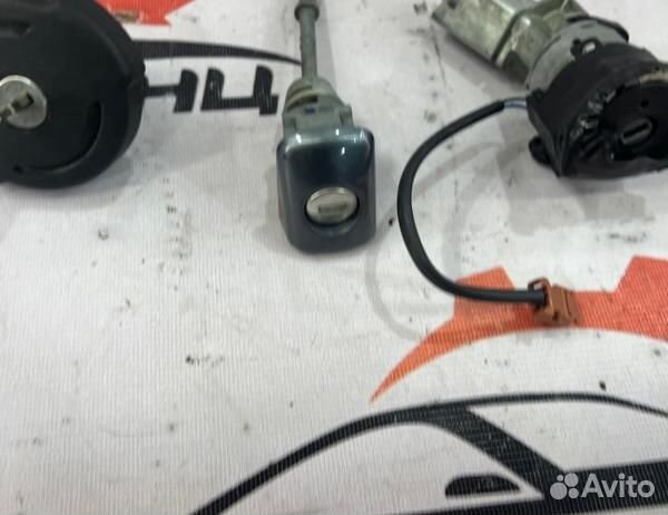 Личинка замка багажника Peugeot 308 хэтчбек EP6C