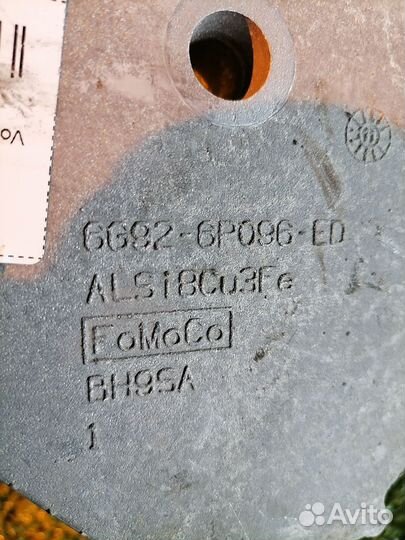 Кронштейн опоры двс правый 6G92-6P096-ED Volvo S60