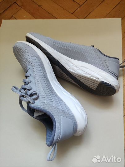 Легкие кроссовки Reebok astroride walk