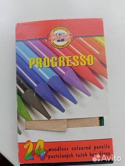 Краски акварель, масляные, цветные карандаши