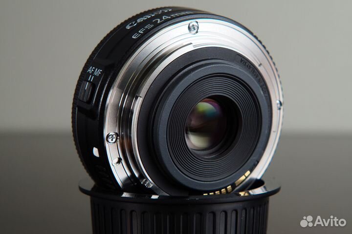 Canon EF-S 24mm f/2.8 STM