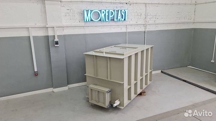 Контейнер для перевозки живой рыбы y79