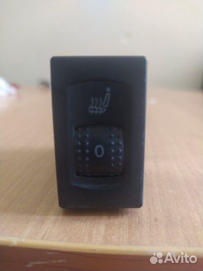 Кнопка обогрева сидений Volkswagen Passat B5+