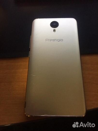 Смартфон Prestigio