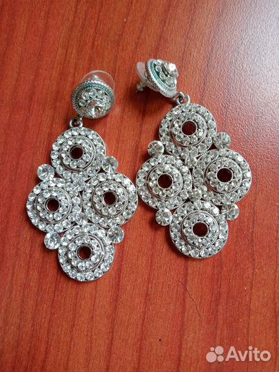 Продаю серьги