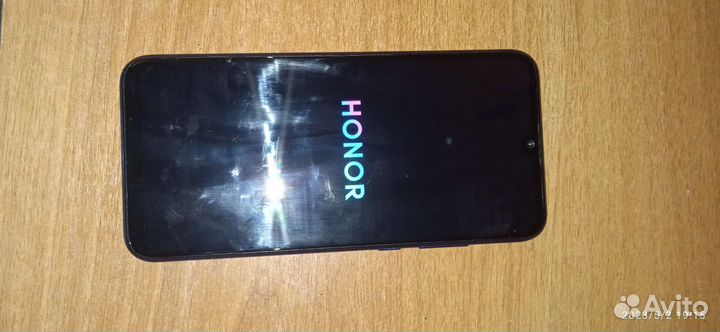 Телефон honor 10i