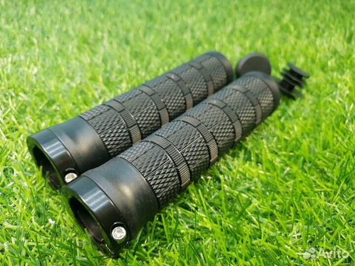 Грипсы для велосипеда с фиксацией