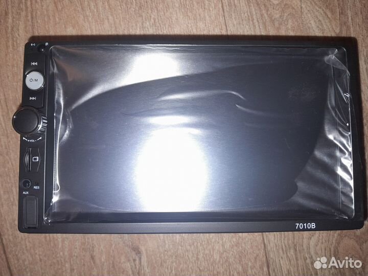 Магнитола 2 din с камерой и рамкой на Ладу Весту