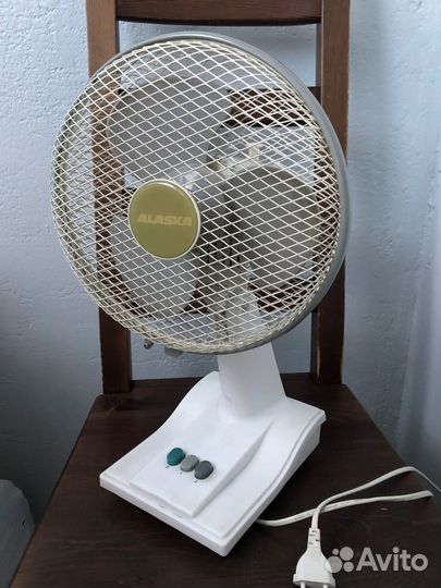Вентилятор настольный alaska DF1100. 35W